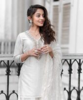 Aarushi +971507054104